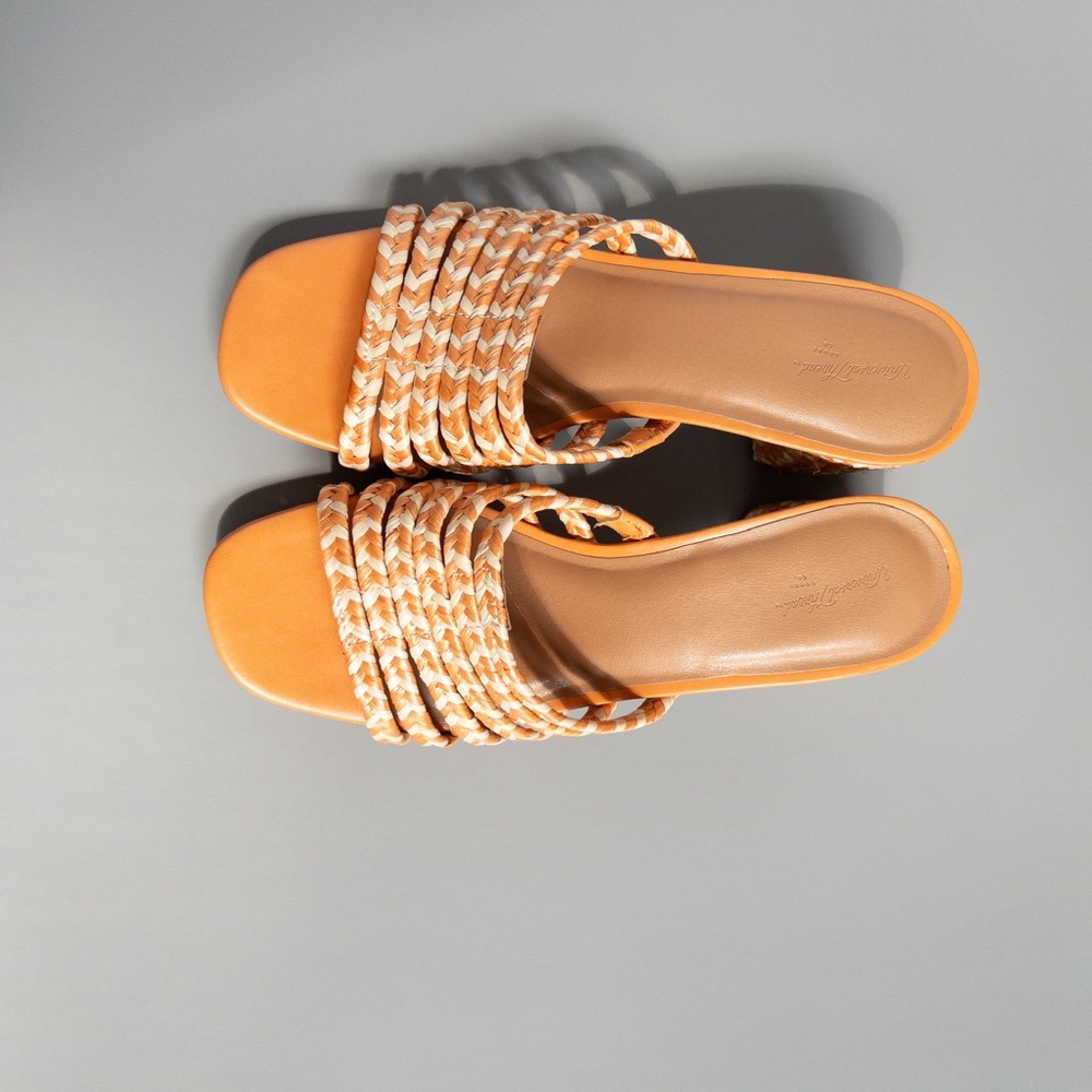 Orange braided sandal for vacation or the island - Picture 2 of 4